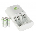 iGo Green Energy Charger + 4 AAA Batteries [653023]